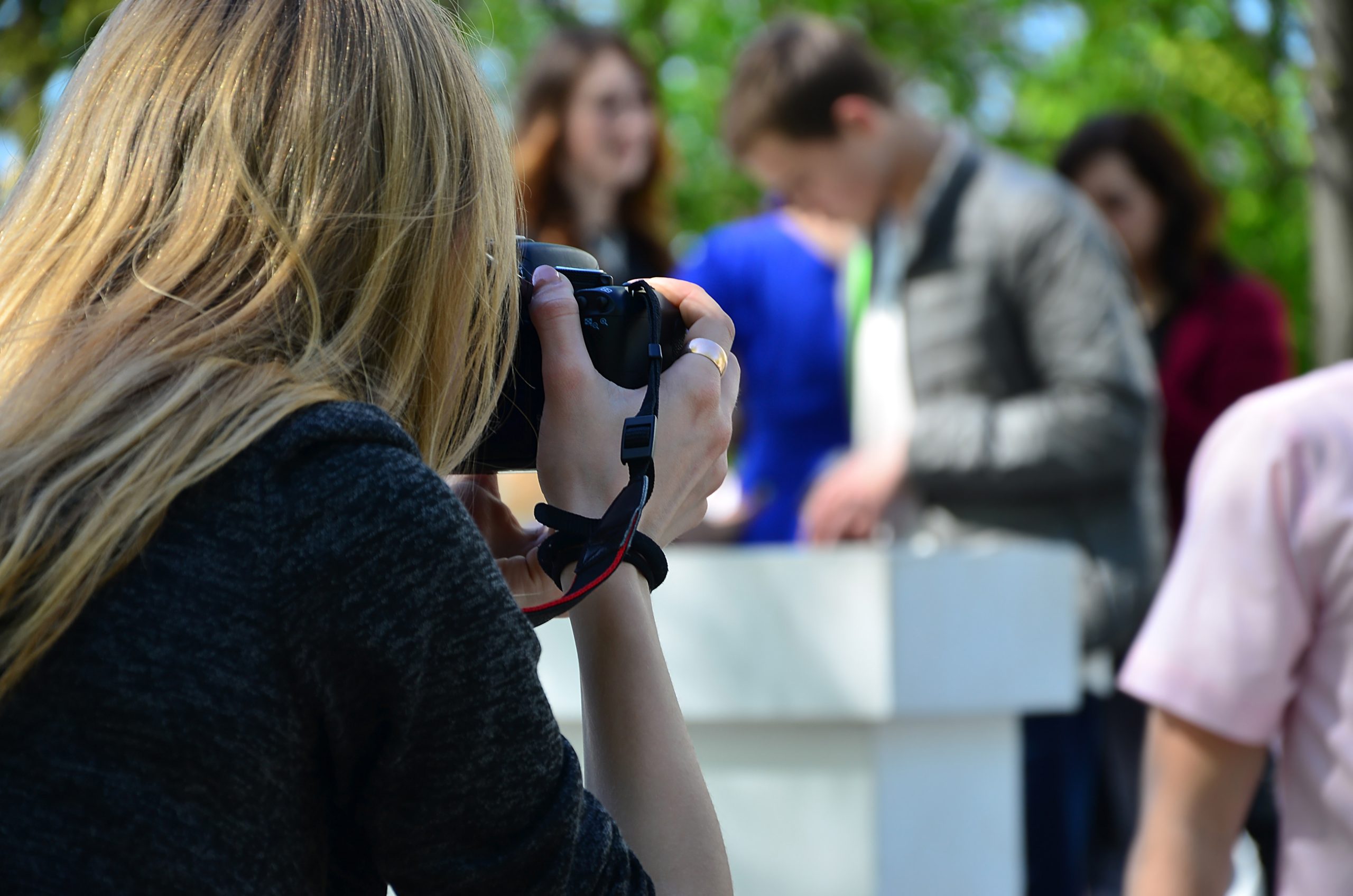 Técnicas de iluminación para realzar la fotografía de eventos